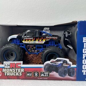 New Bright 1:24 RC REMOTE CONTROL Monster Truck Bigfoot Ron Bachmann New D6